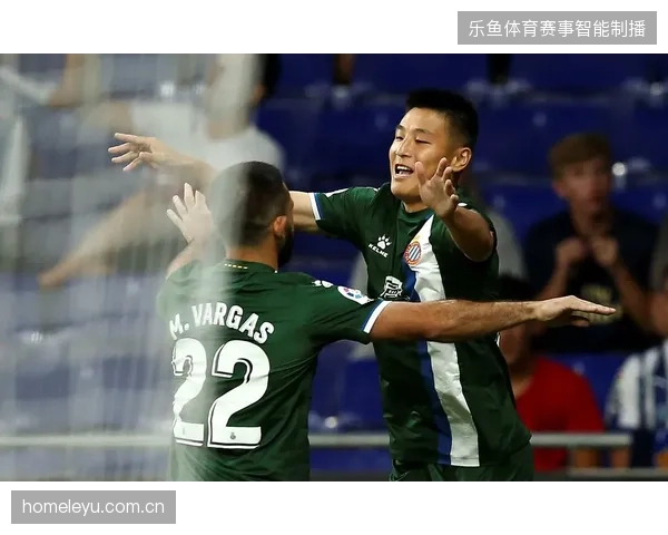 西班牙队延续传控打法,但在缺少临门一脚的情况下难以将优势转化为胜势 西班牙队延续传控打法,但在缺少临门一脚的情况下难以将优势转化为胜势